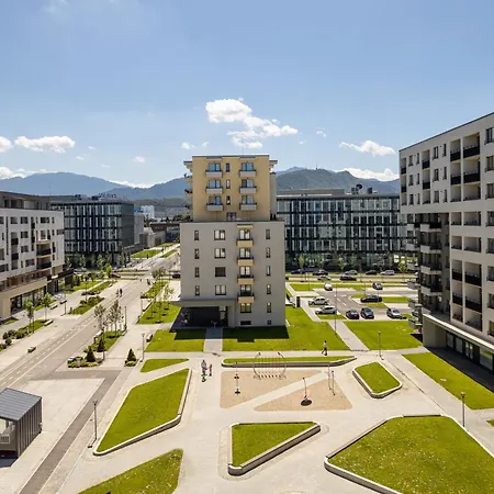 Luxury 3 With Fireplace And Parking Апартаменти Брашов