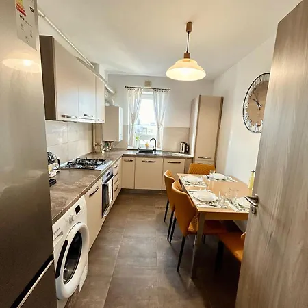 Апартаменти Luxury 3 With Fireplace And Parking