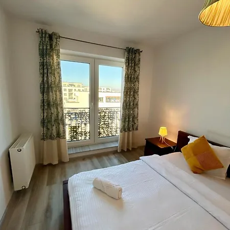 Luxury 3 With Fireplace And Parking Apartment *