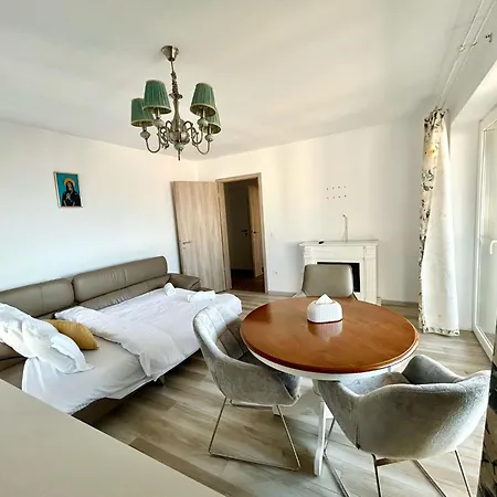Luxury 3 With Fireplace And Parking Апартаменти Брашов
